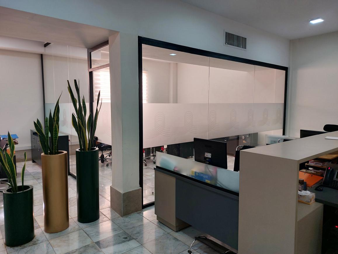 پارتیشن شیشه ای