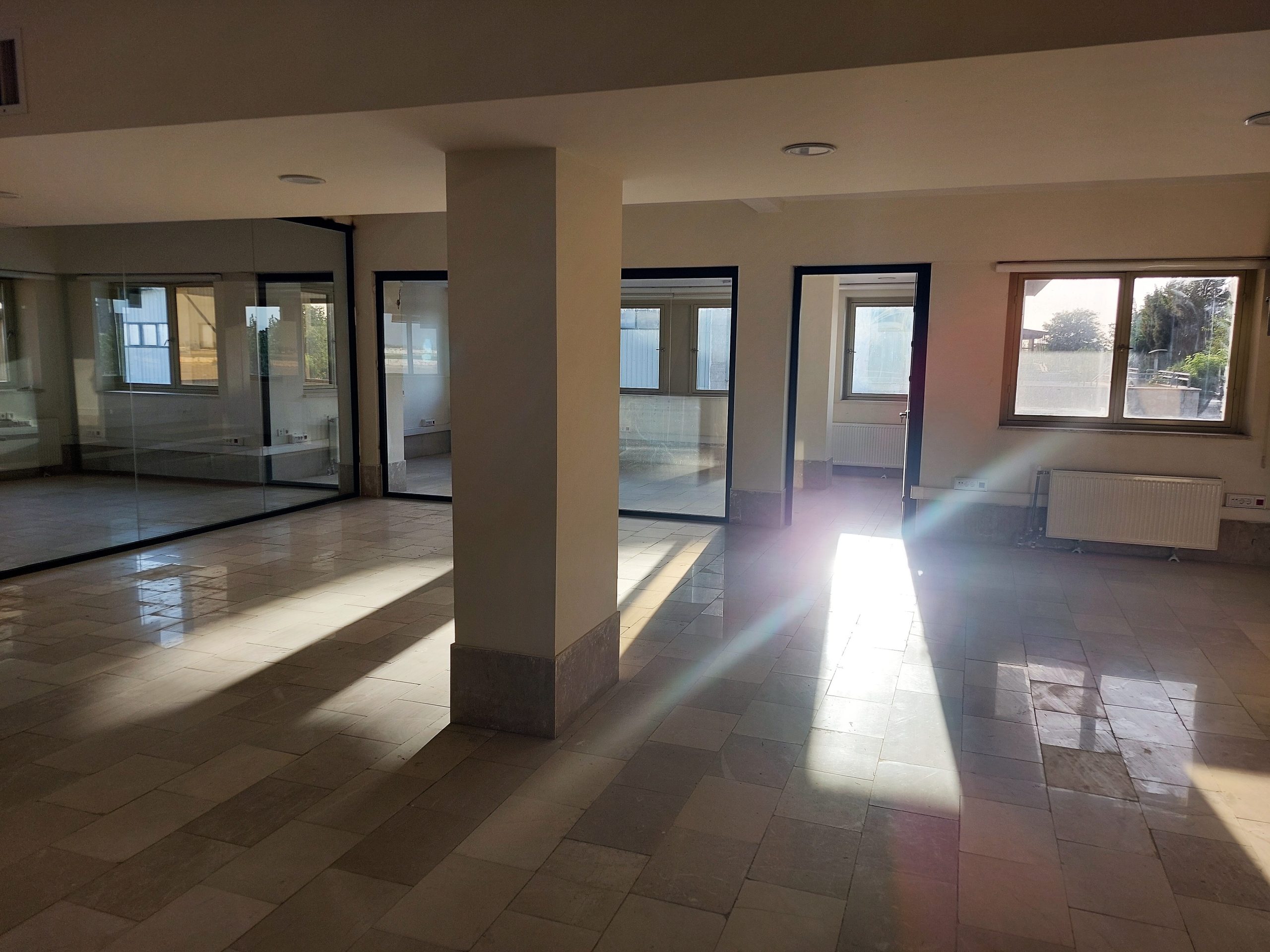 پارتیشن شیشه ای